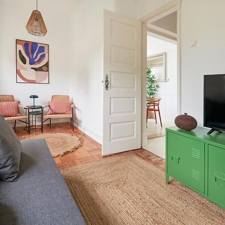 Light-Filled & Renovated Apartment, By Timecooler Lisboa Exteriér fotografie