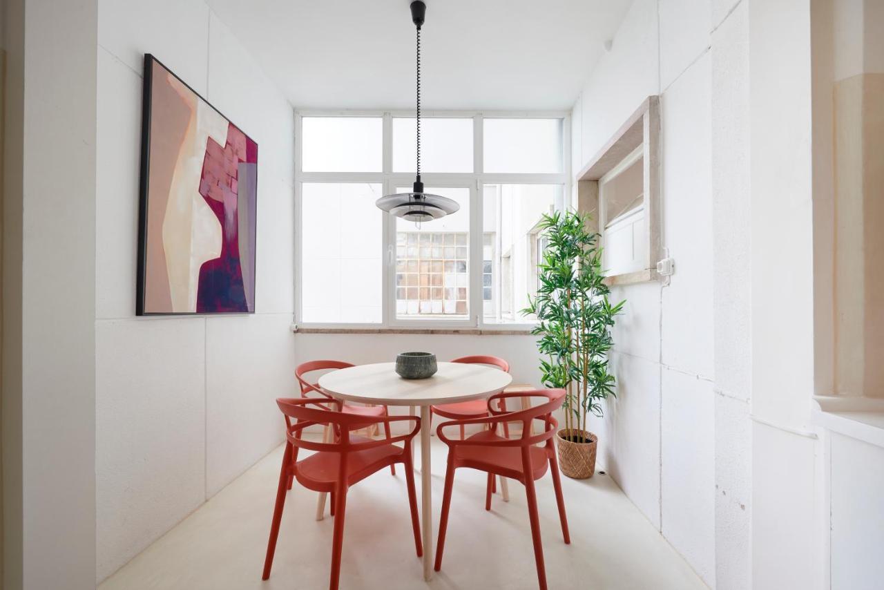 Light-Filled & Renovated Apartment, By Timecooler Lisboa Exteriér fotografie