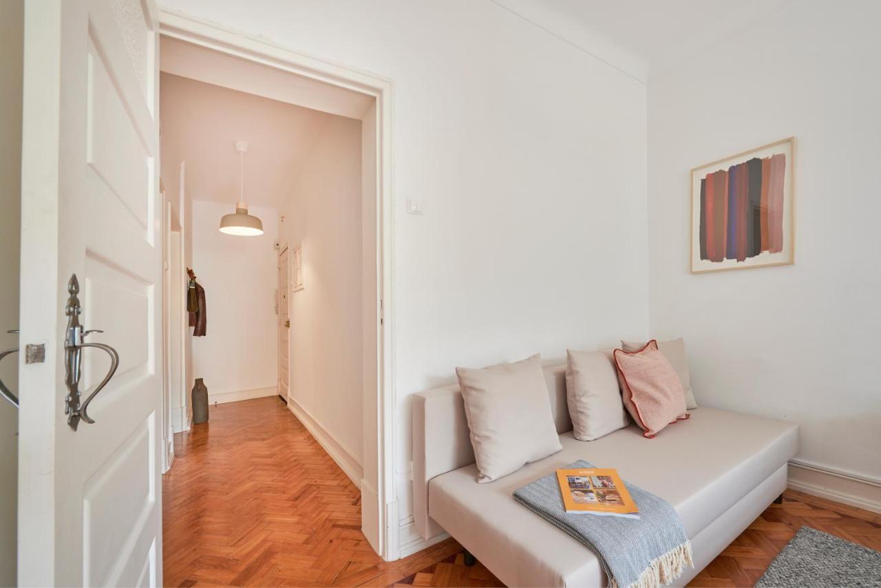 Light-Filled & Renovated Apartment, By Timecooler Lisboa Exteriér fotografie